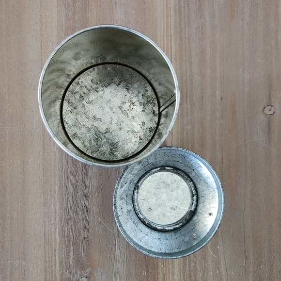 🍎 Vintage Apple Design Metal Canister – Rustic Farmhouse Kitchen Décor - Picture 12 of 16